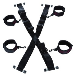 CALEXOTICS - SCANDAL MENOTTES DE PORTE EN FORME DE CROIX